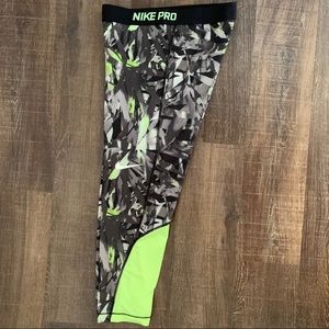 Nike Pro Dry-Fit Camo Capri length Tighte